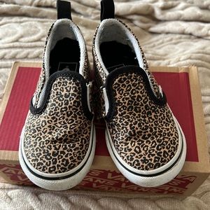 Leopard slip on toddler Vans